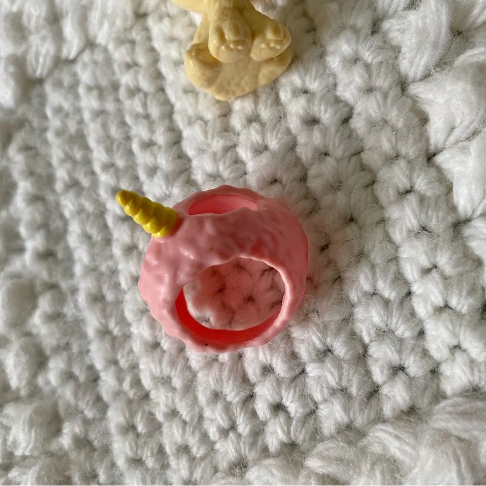 Barbie Club Chelsea Doll Unicorn Pieces cat, unicorn hat and Barbie Headband